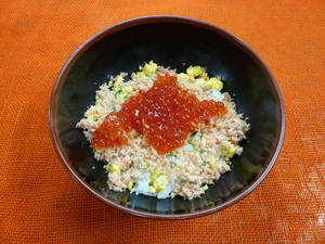 5月23日　鮭の親子丼3.JPG